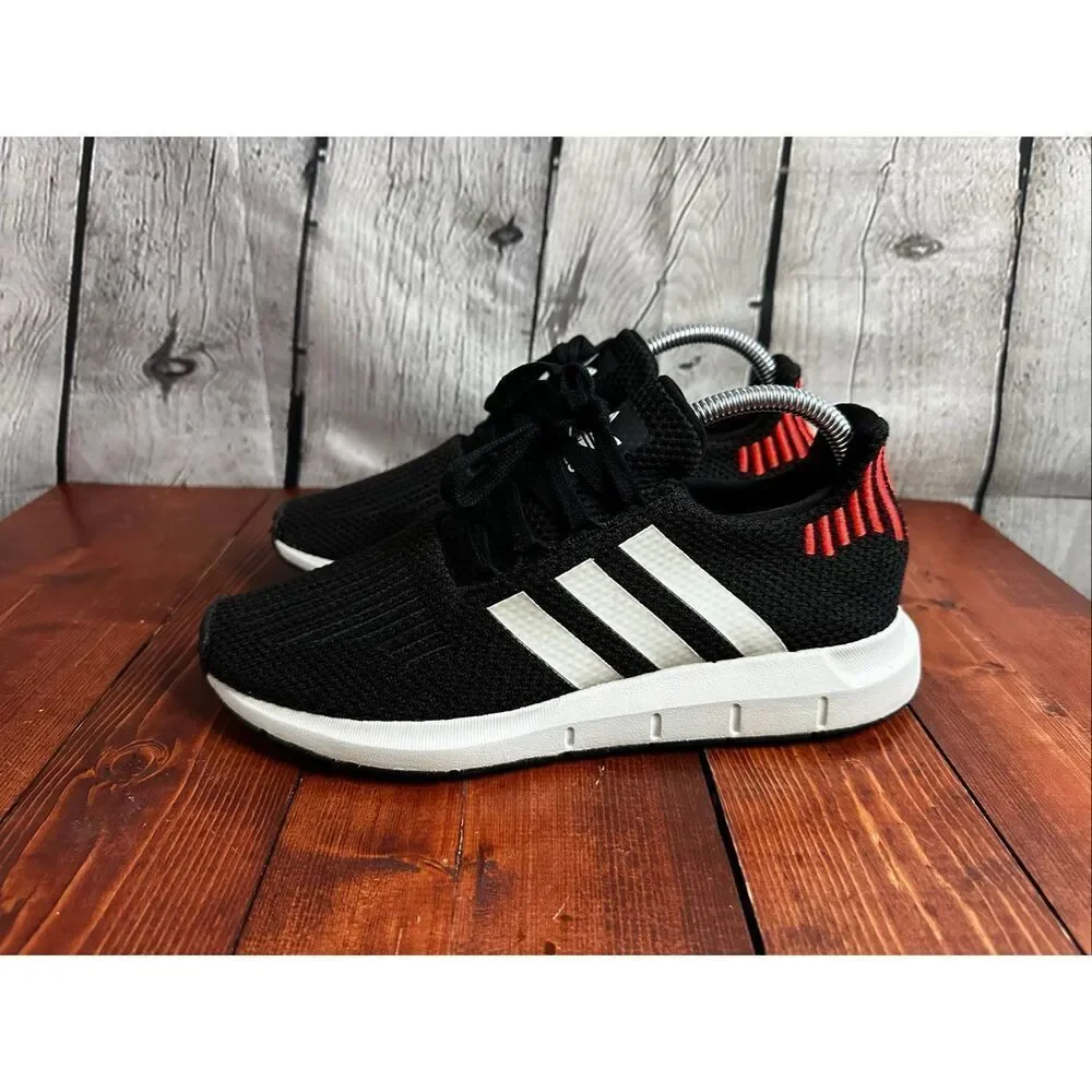 Adidas Originals Swift Run Men’s Size 7.5 Knit Sneakers Athletic Shoes